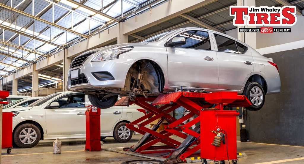 auto repair shop near I-10 in Marianna FL servicing vehicle